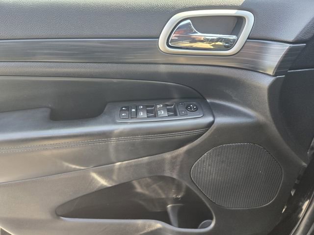 Used 2020 Jeep Grand Cherokee Altitude image 32