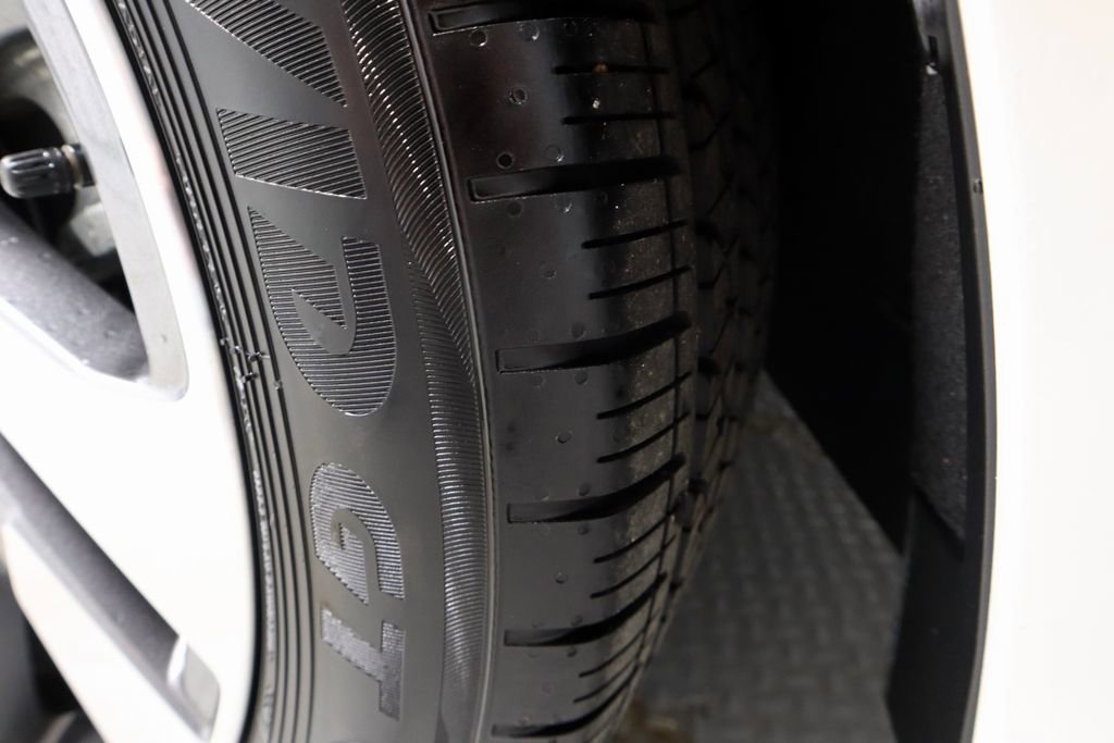 Used 2025 Subaru Legacy Limited image 21