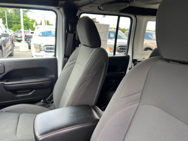 Used 2018 Jeep Wrangler Unlimited Sport S AWD/4WD image 17