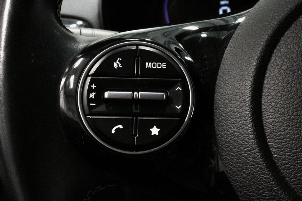 Used 2024 Kia Soul GT-Line FWD image 25