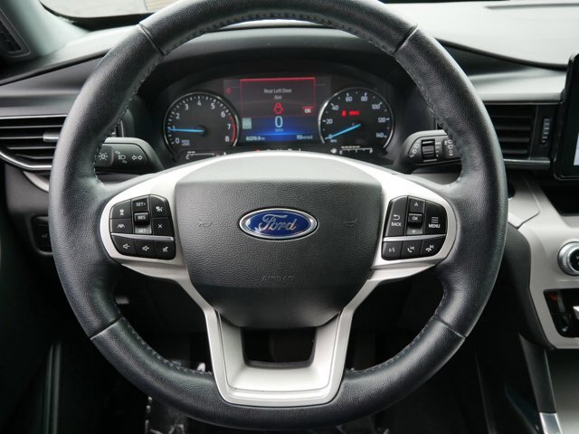 Certified 2023 Ford Explorer XLT w/ Equipment Group 202A AWD/4WD image 17