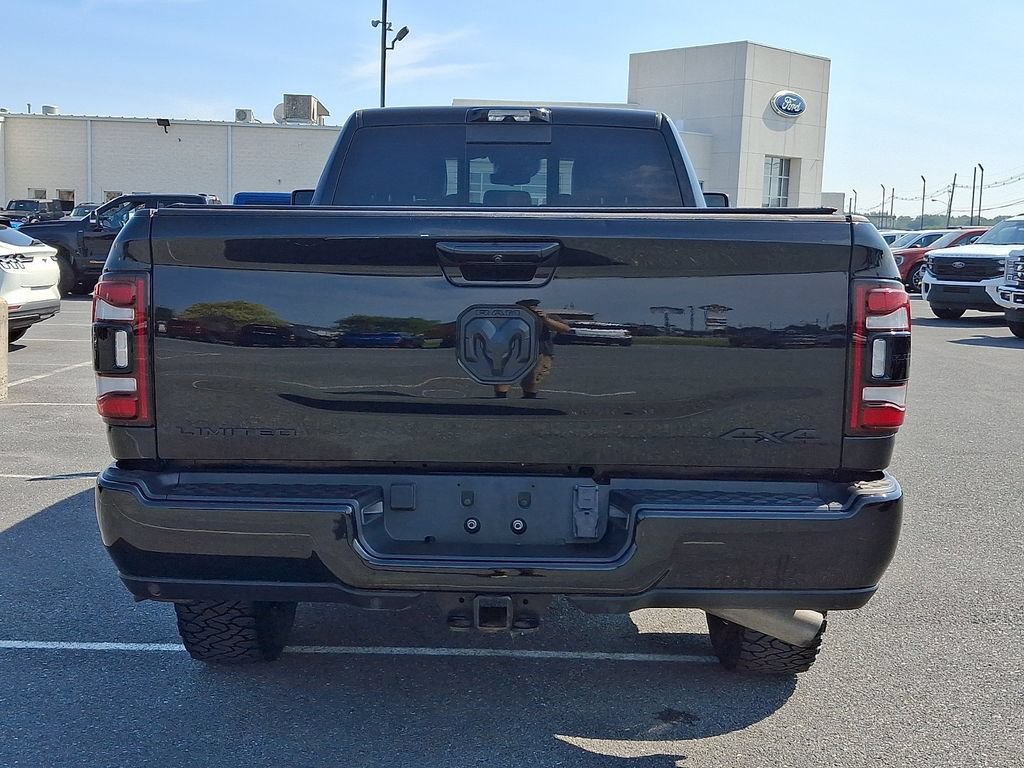 Used 2024 RAM 3500 Limited w/ Night Edition AWD/4WD image 5