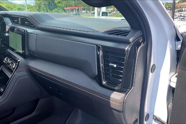 Used 2024 GMC Sierra 2500 AT4 w/ AT4 Premium Plus Package AWD/4WD image 16