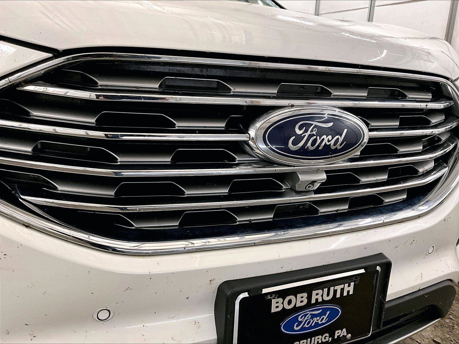 Certified 2020 Ford Edge Titanium w/ Equipment Group 301A AWD/4WD image 29