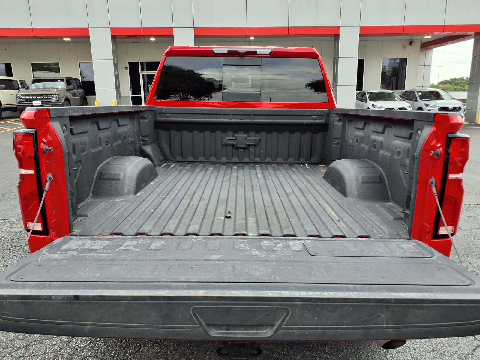 Used 2025 Chevrolet Silverado 2500 LT w/ Trail Boss Package AWD/4WD image 12