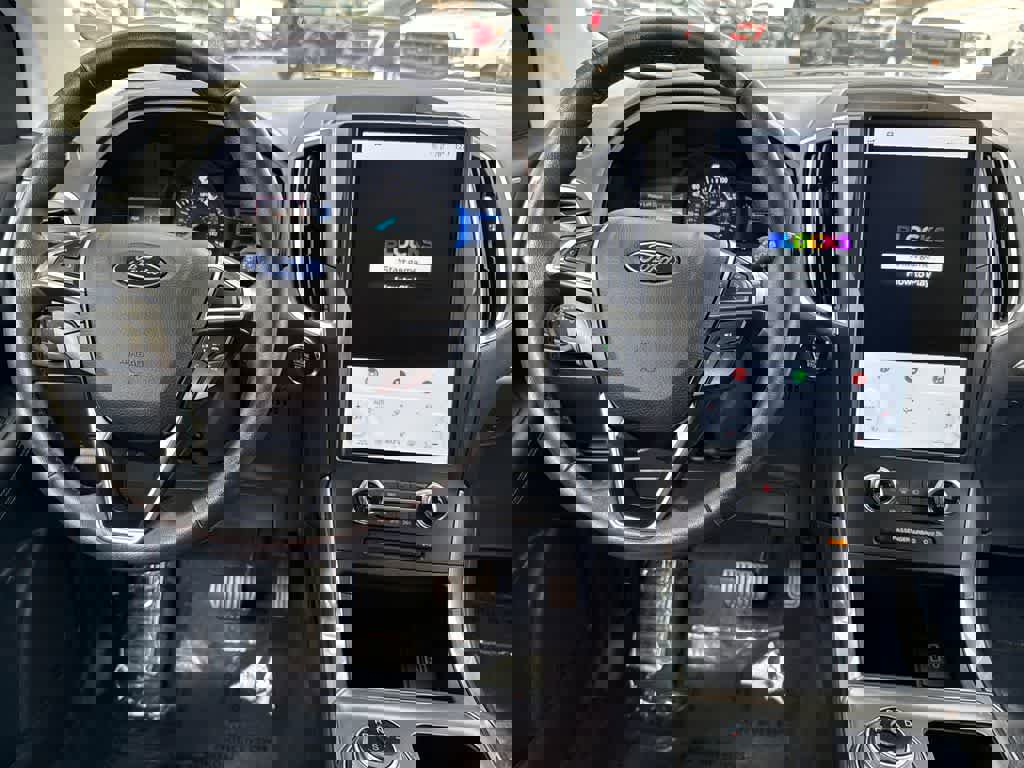 Certified 2024 Ford Edge Titanium image 13