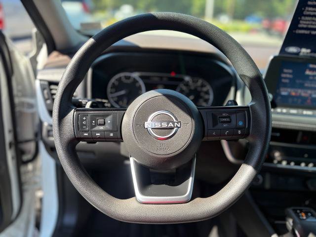 Used 2023 Nissan Rogue SV AWD/4WD image 17