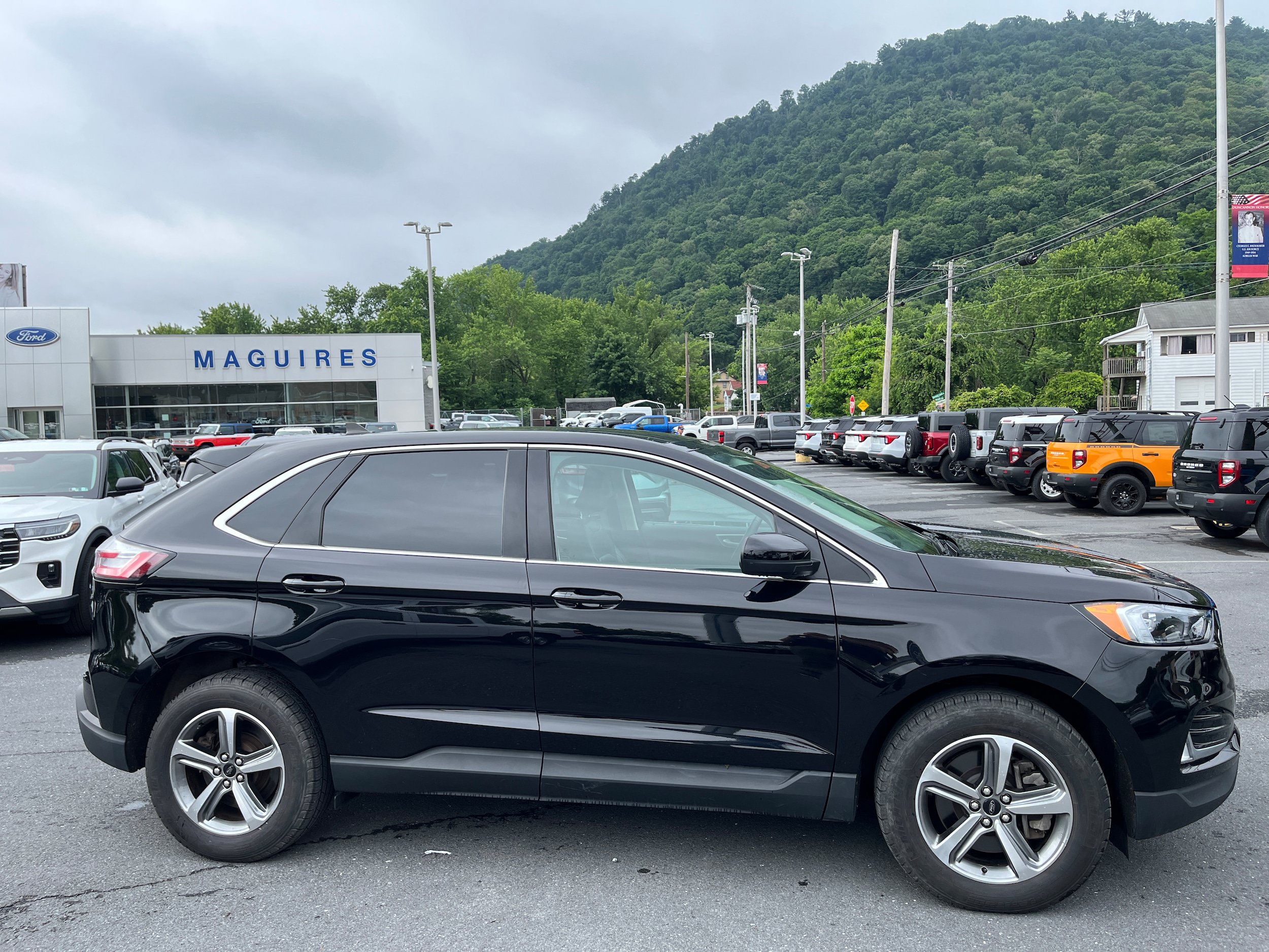 Certified 2023 Ford Edge SEL w/ Convenience Package AWD/4WD image 5
