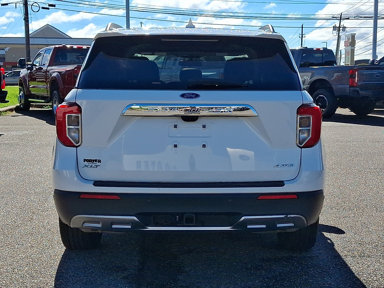 Certified 2023 Ford Explorer XLT w/ Equipment Group 202A AWD/4WD image 9