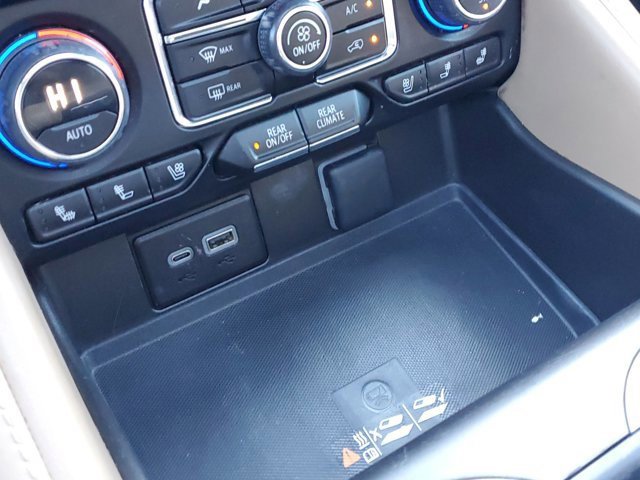 Used 2023 Chevrolet Suburban Premier image 33