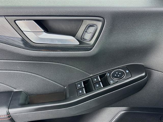 Certified 2025 Ford Escape ST-Line FWD image 17