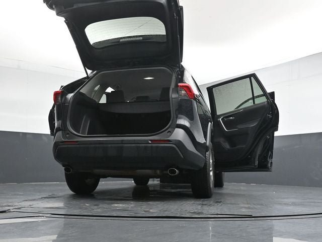 Used 2023 Toyota RAV4 XLE AWD/4WD image 39