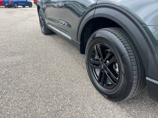 Certified 2024 Ford Explorer XLT w/ Equipment Group 202A AWD/4WD image 26