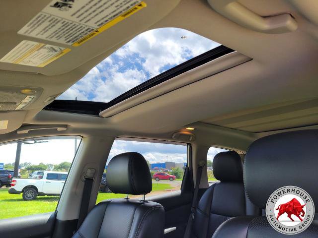 Used 2017 Nissan Pathfinder Platinum FWD image 27