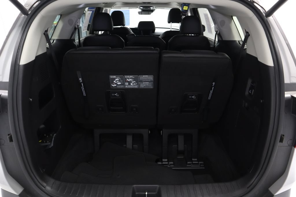 Used 2026 Kia Carnival SX w/ SX Dark Edition Package FWD image 14