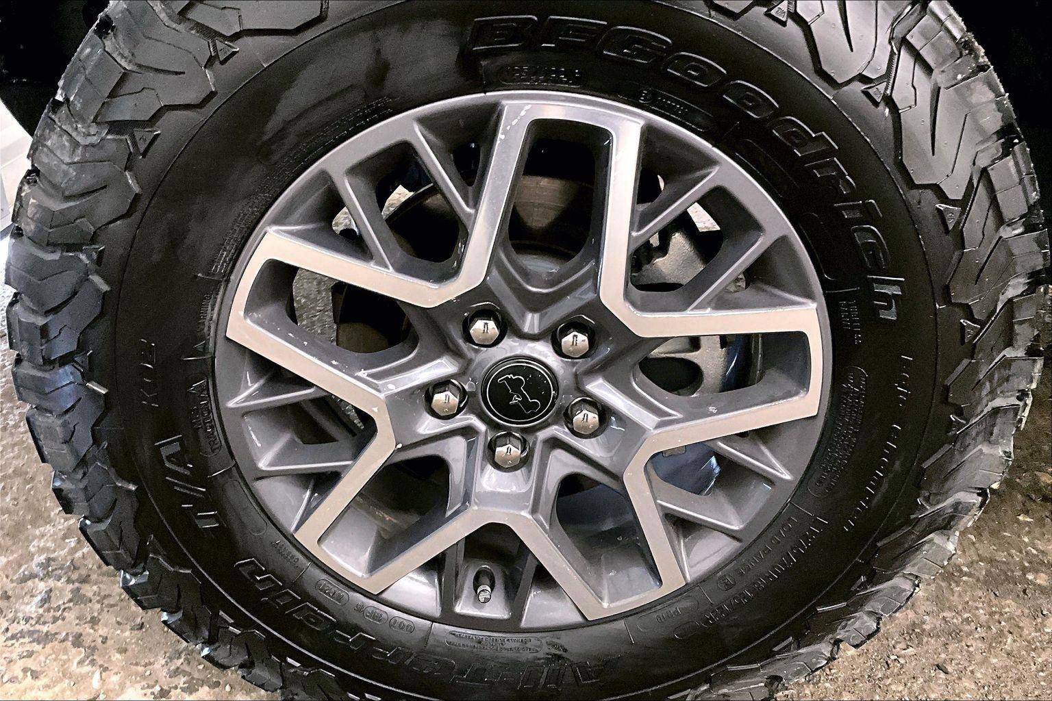 Used 2024 Jeep Wrangler Sahara w/ Technology Group image 8