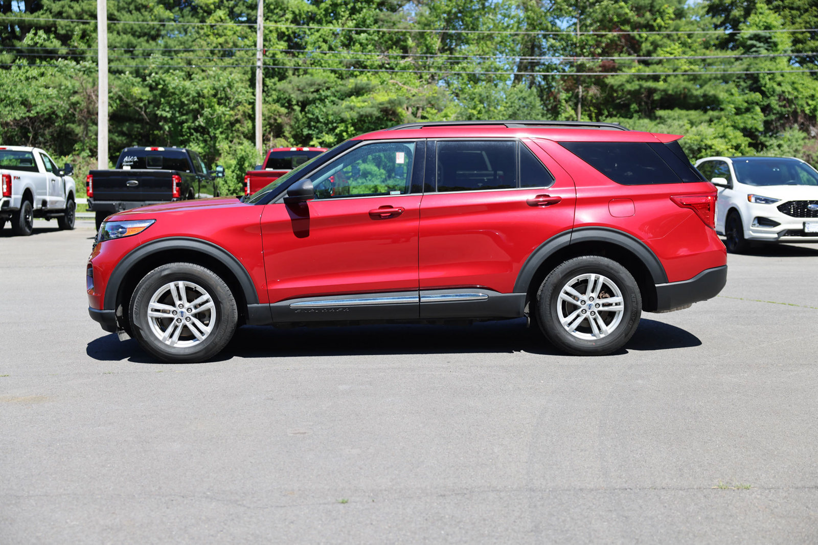 Certified 2023 Ford Explorer XLT AWD/4WD image 6