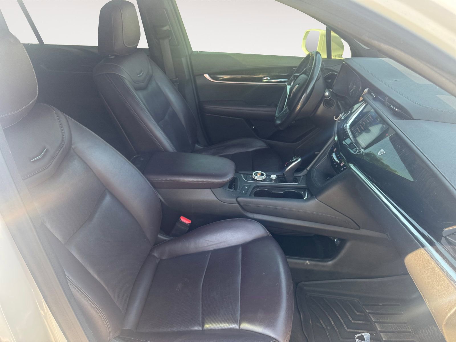 Used 2020 Cadillac XT6 Premium Luxury AWD/4WD image 15
