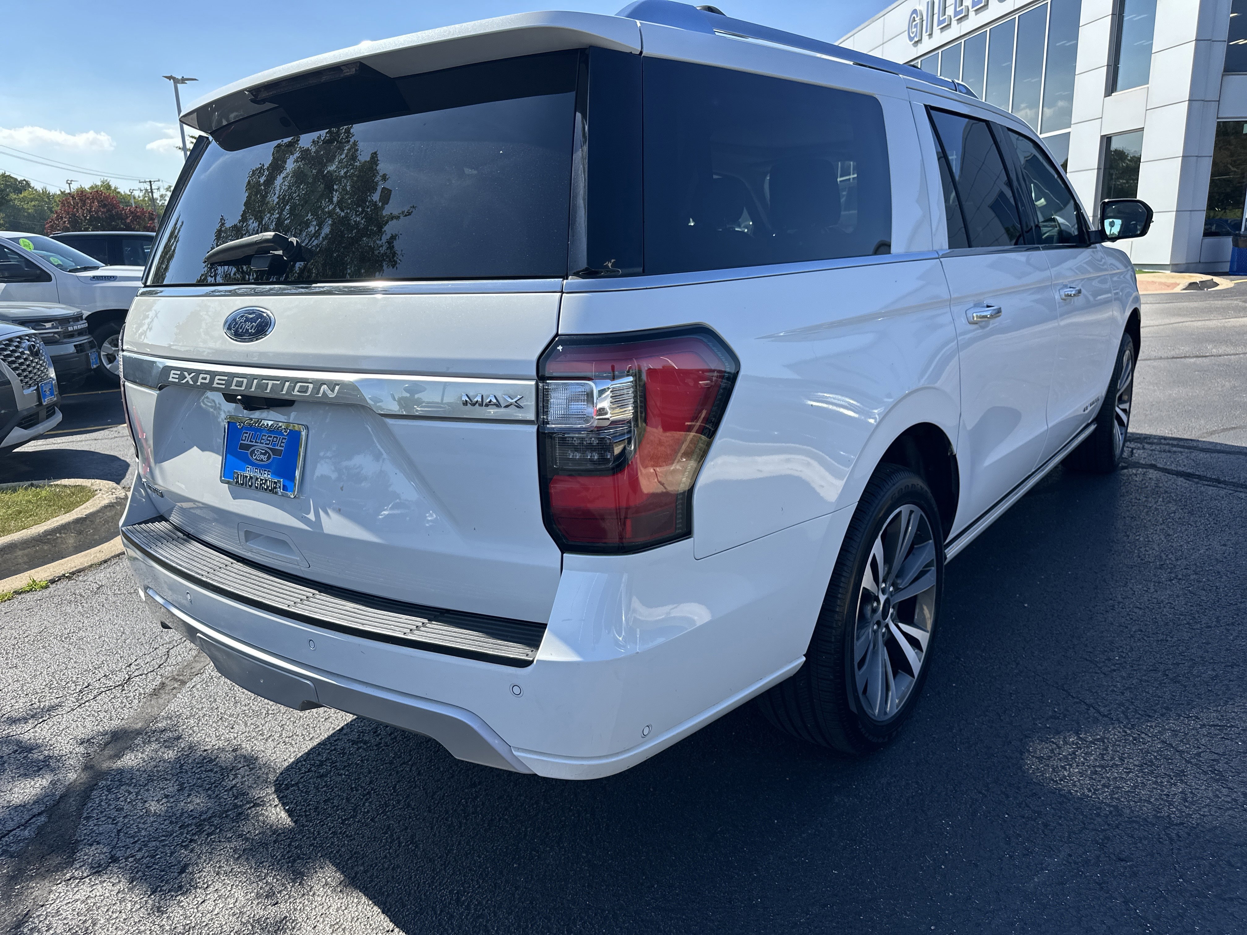 Certified 2021 Ford Expedition Max Platinum image 3