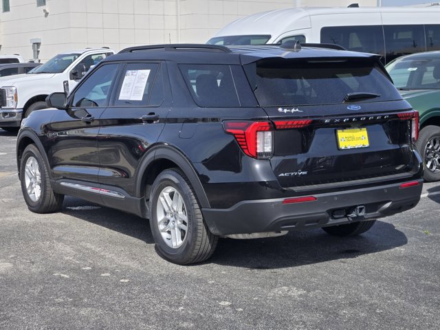 Certified 2025 Ford Explorer Active image 5