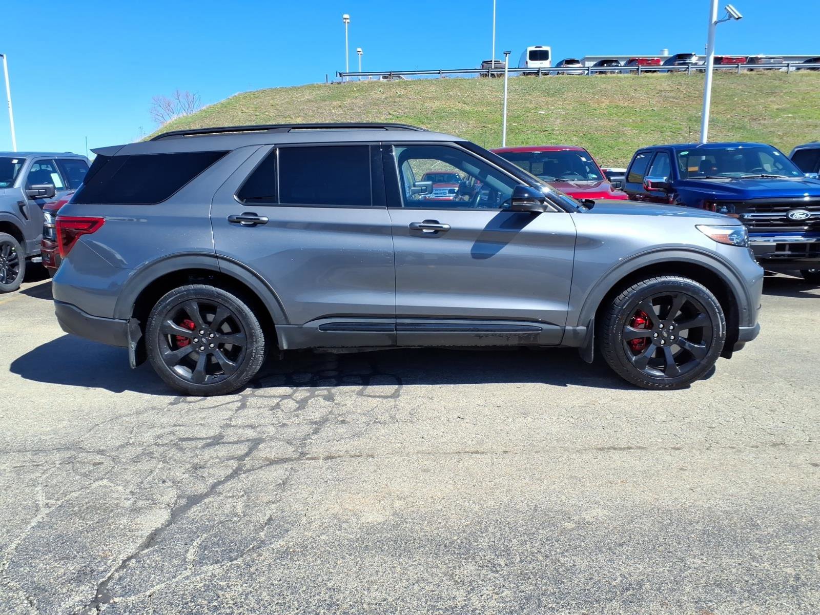 Certified 2021 Ford Explorer ST w/ Equipment Group 401A image 3