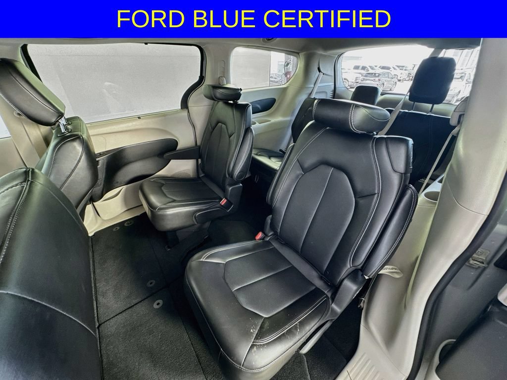 Used 2024 Chrysler Pacifica Touring-L FWD image 26