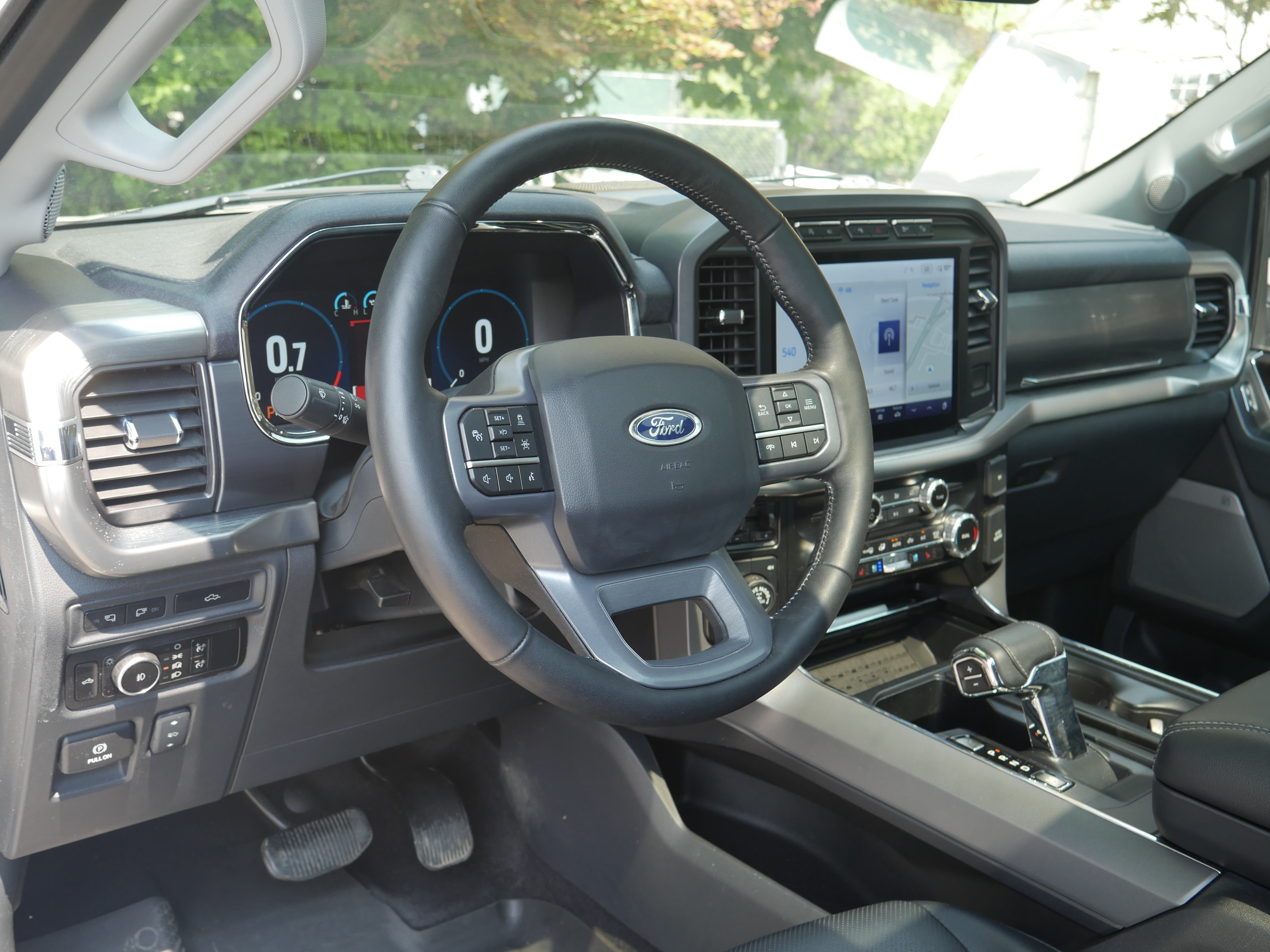 Certified 2023 Ford F150 Lariat w/ Max Trailer Tow Package AWD/4WD image 4