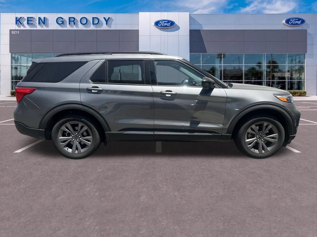 Certified 2023 Ford Explorer XLT w/ Equipment Group 202A RWD image 11
