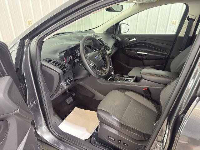 Certified 2017 Ford Escape SE w/ Equipment Group 201A AWD/4WD image 2