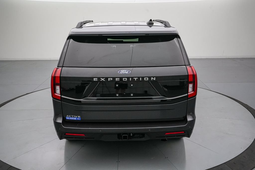Certified 2025 Ford Expedition Active AWD/4WD image 5