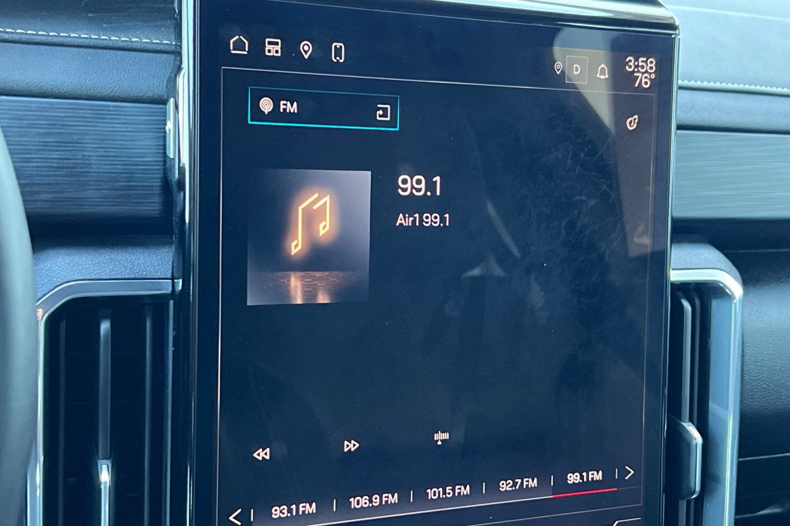 Used 2024 GMC Acadia Elevation image 20