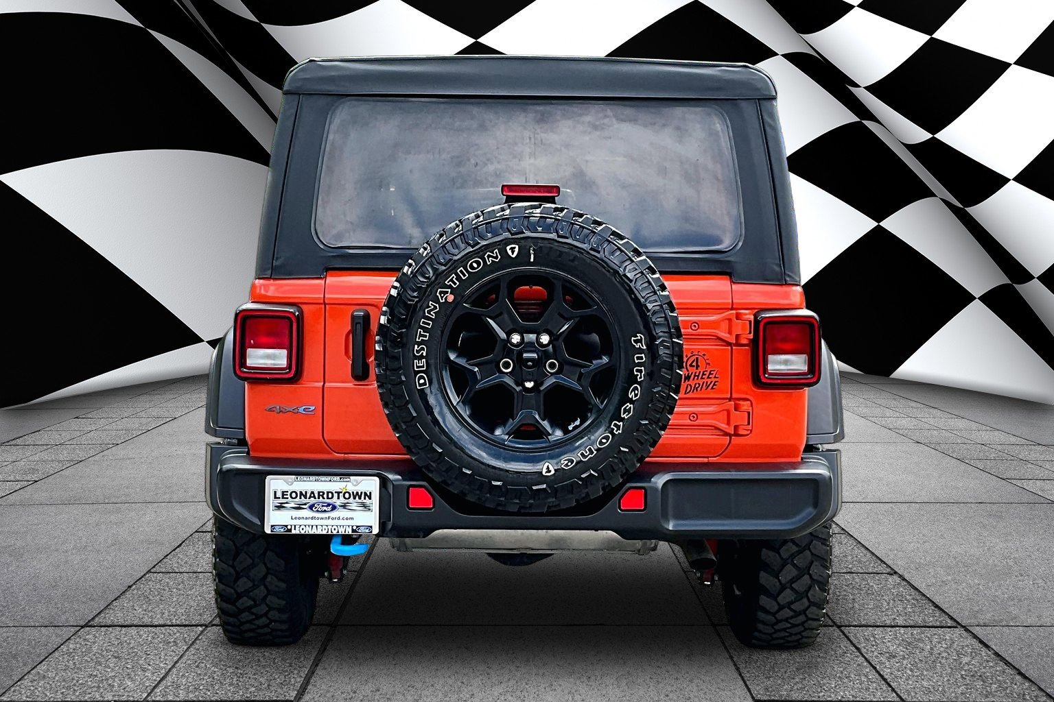 Used 2023 Jeep Wrangler Unlimited w/ Cold Weather Group AWD/4WD image 4