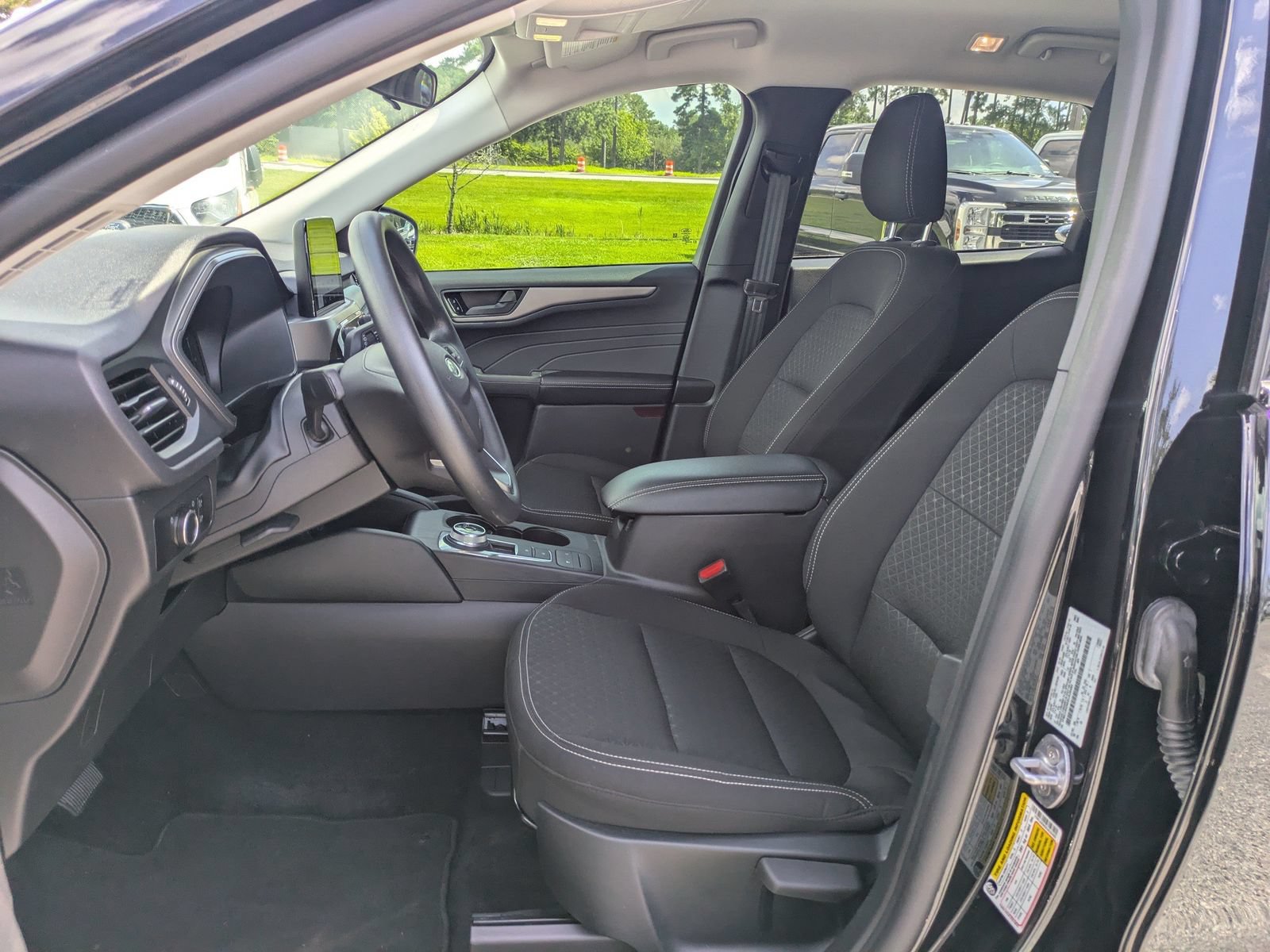 Certified 2025 Ford Escape Active FWD image 11