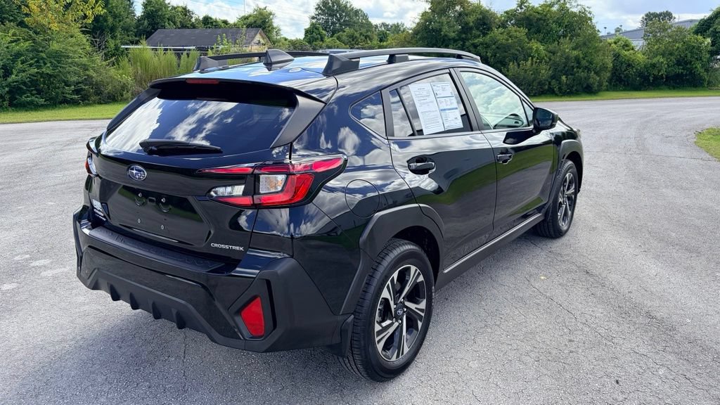 Used 2025 Subaru Crosstrek 2.5i Premium AWD/4WD image 3