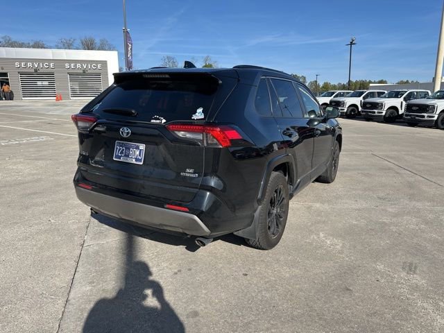 Used 2022 Toyota RAV4 SE image 9