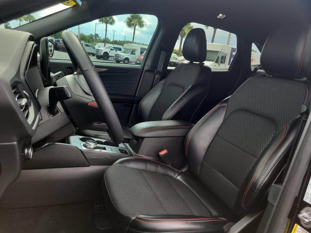 Certified 2023 Ford Escape ST-Line w/ Tech Pack #1 FWD image 16