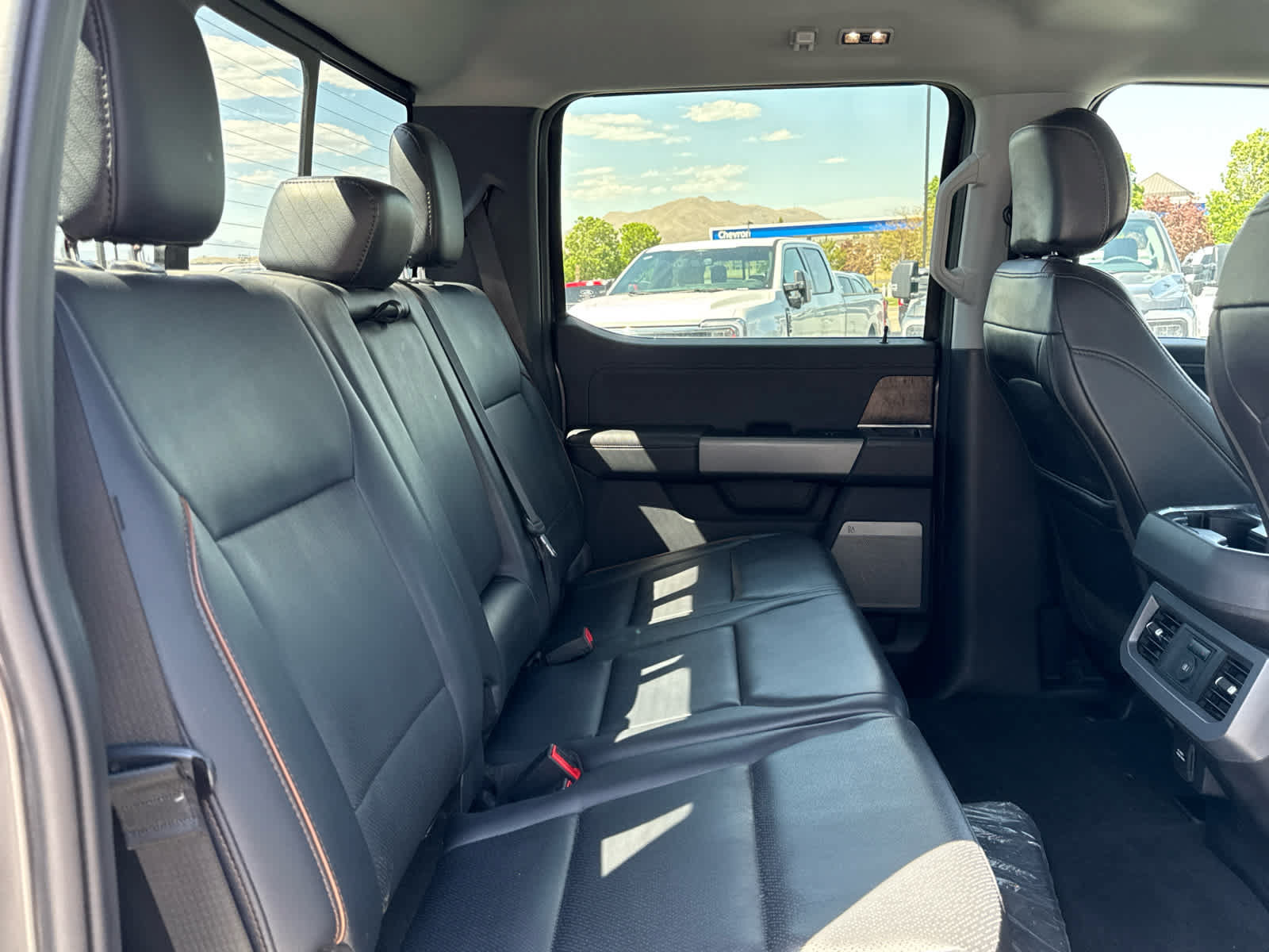 Certified 2025 Ford F350 Lariat w/ Lariat Ultimate Package AWD/4WD image 18