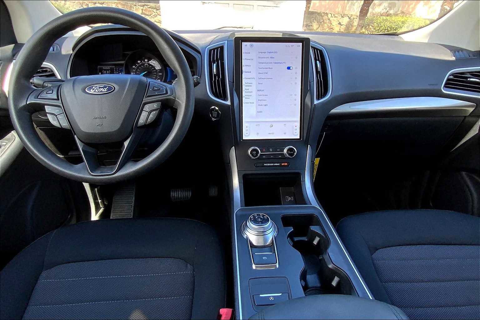 Certified 2022 Ford Edge SE w/ Black Appearance Package image 10