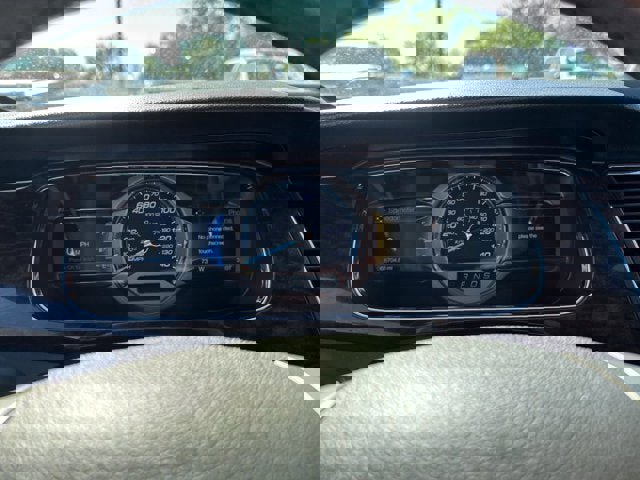 Certified 2017 Ford Taurus Limited FWD image 18