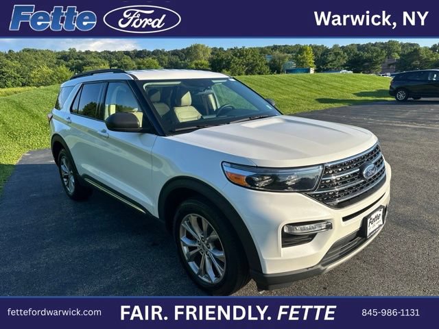 Certified 2023 Ford Explorer XLT w/ Equipment Group 202A AWD/4WD image 4