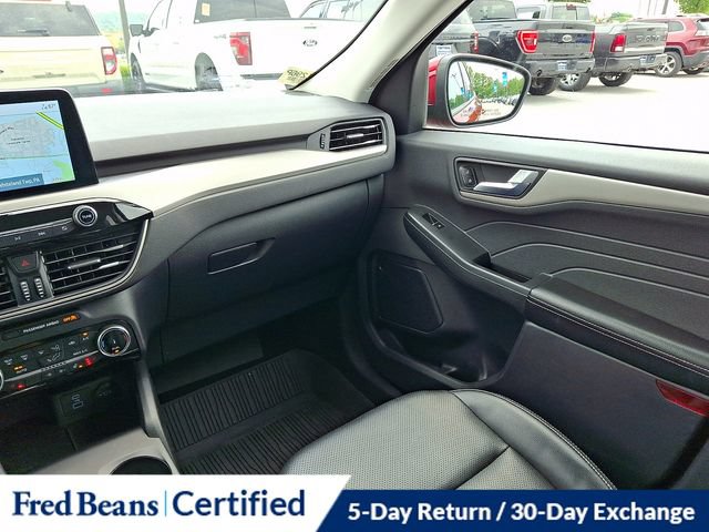 Certified 2022 Ford Escape SEL FWD image 17