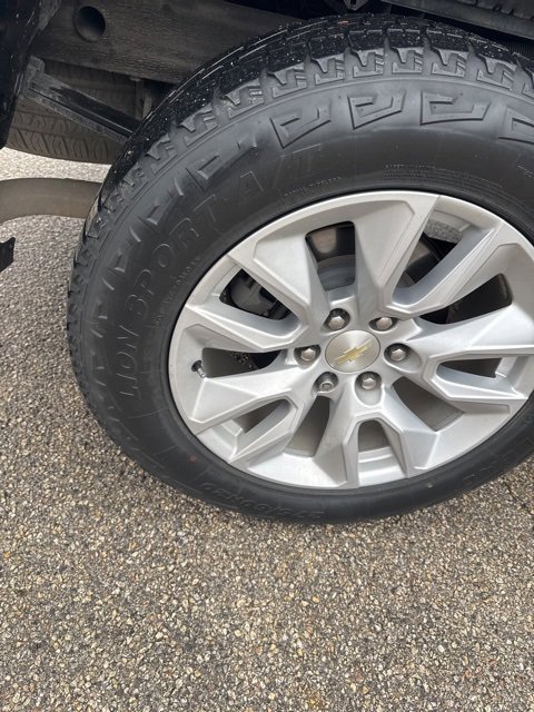 Used 2020 Chevrolet Silverado 1500 Custom w/ Custom Value Package image 12