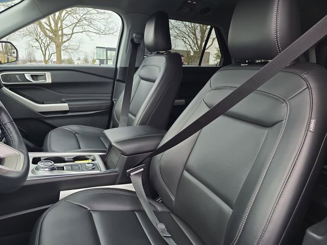 Certified 2024 Ford Explorer XLT w/ Equipment Group 202A image 14