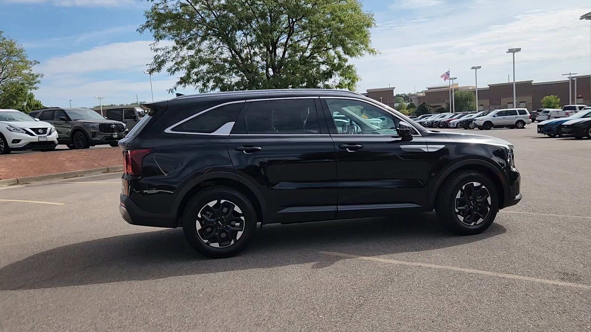 Used 2024 Kia Sorento S AWD/4WD image 11
