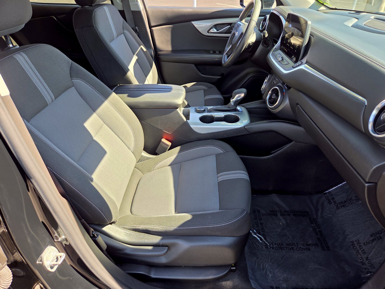 Used 2025 Chevrolet Blazer LT FWD image 15