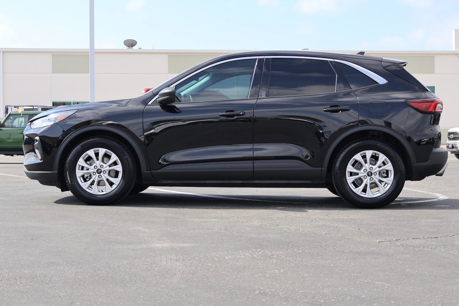 Certified 2023 Ford Escape Active image 7