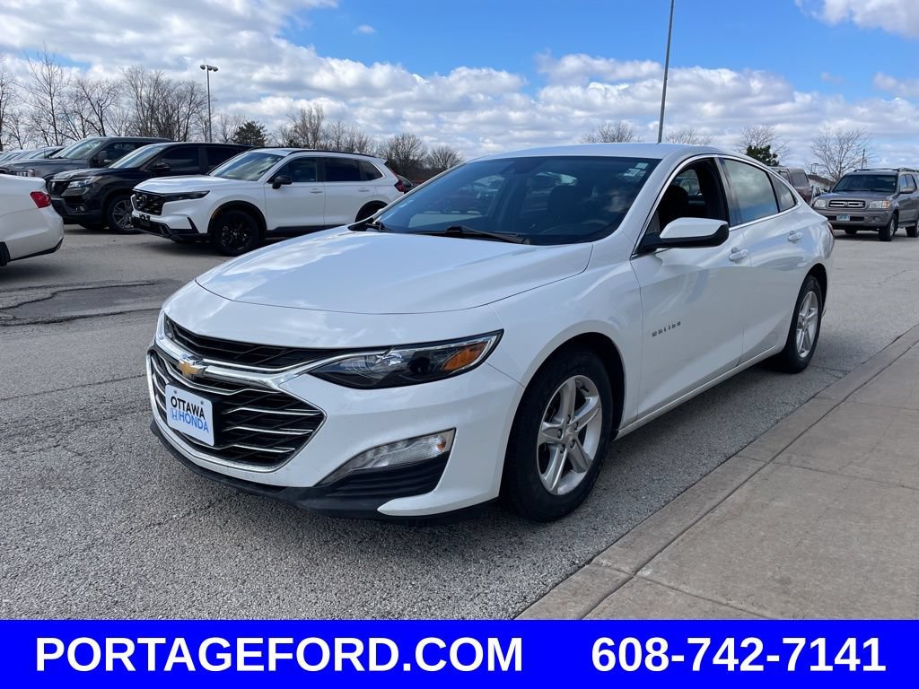 Used 2024 Chevrolet Malibu LT FWD image 2