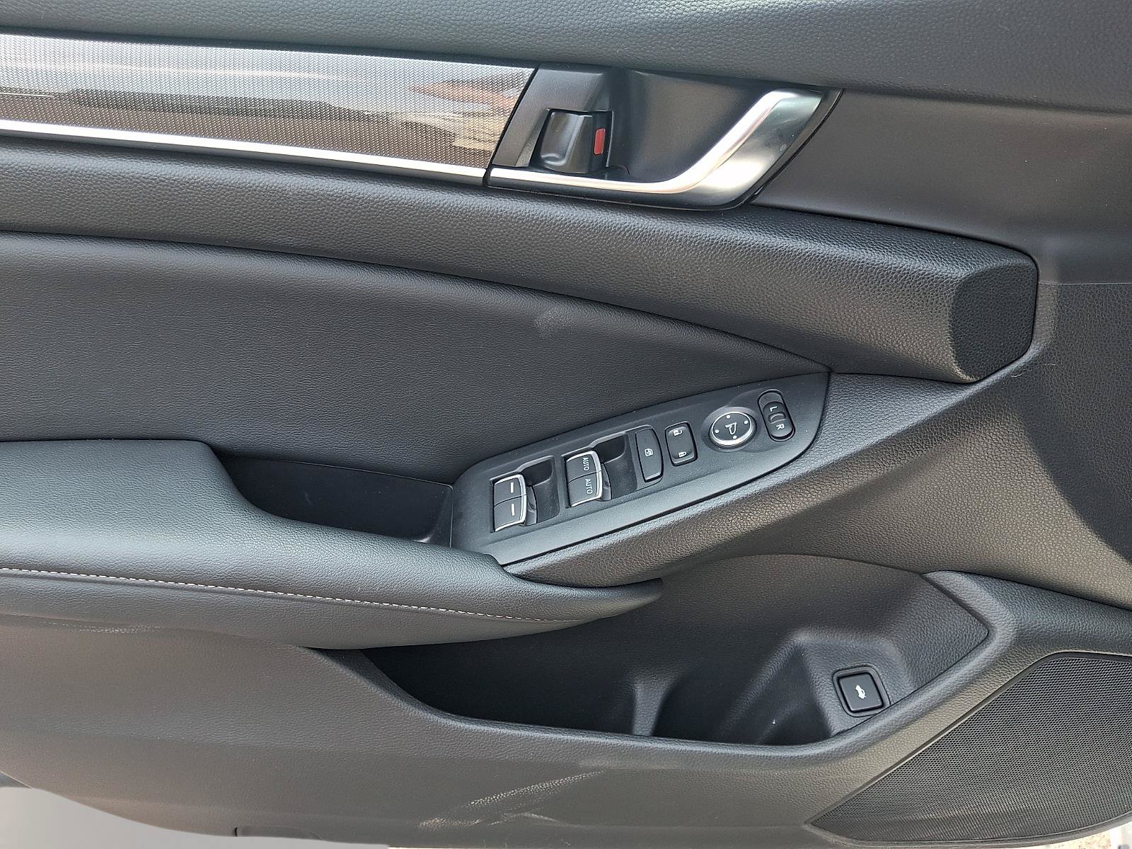Used 2022 Honda Accord Sport image 10
