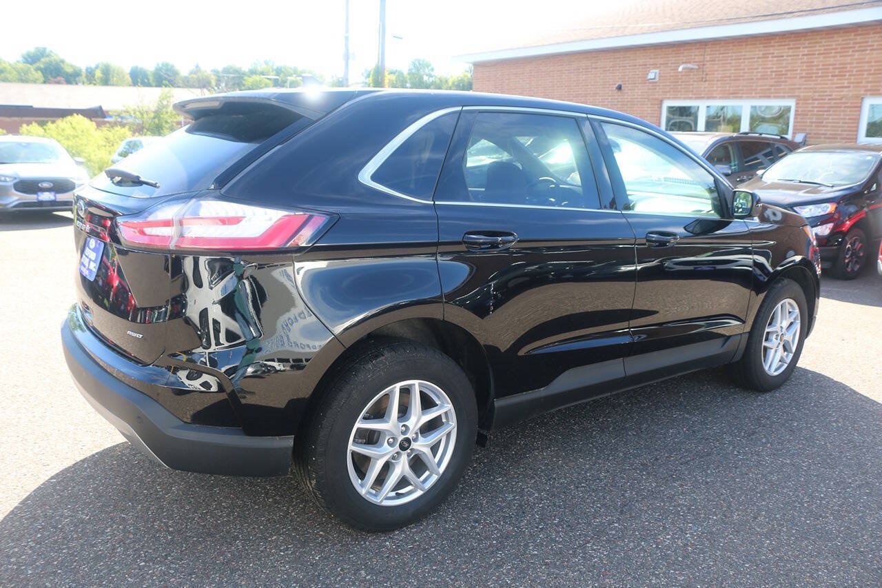 Certified 2024 Ford Edge SEL w/ Convenience Package AWD/4WD image 5