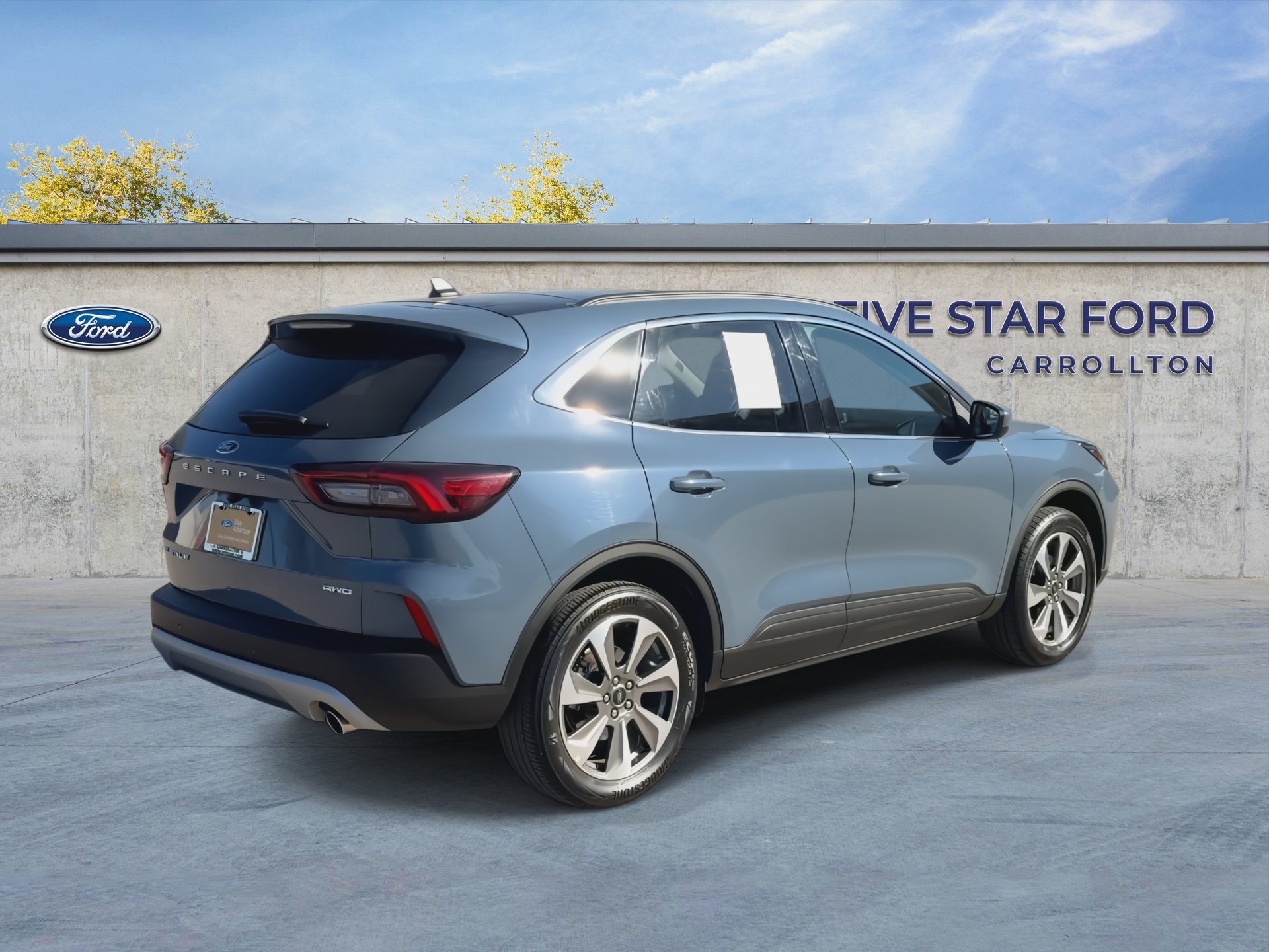 Certified 2025 Ford Escape Platinum AWD/4WD image 8